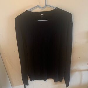 Sleek Uniqlo 100% Soft Wool Classic Black Crewneck Sweater SZ L